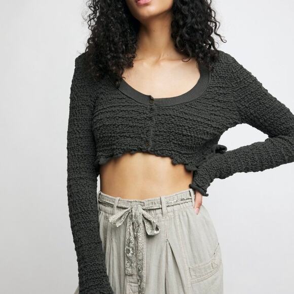 Free People Rosehip Cardi in Raven Feather Size XL Cropped Textured Knit Boho - Picture 1 of 13